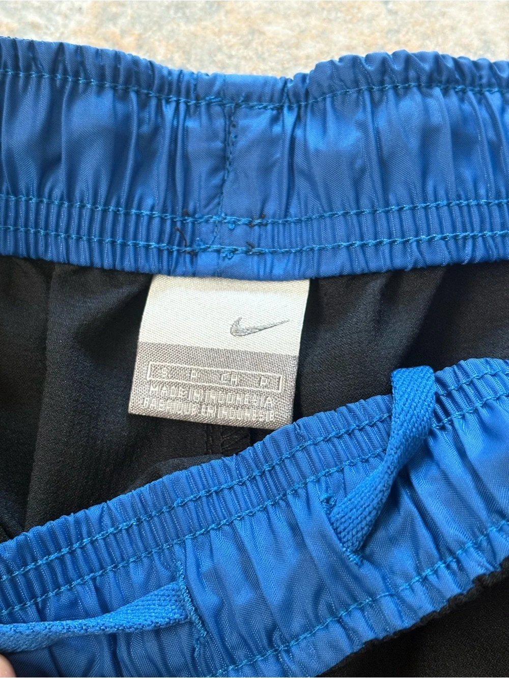 VINTAGE Y2K NIKE BAGGY SHORTS